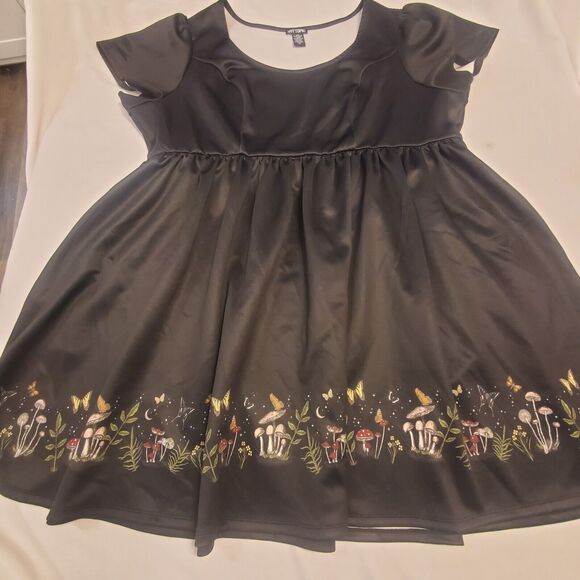 Hot Topic Mushroom Butterfly Border Babydoll Heavy Satin Dress Plus Size 4XL - Picture 4 of 14